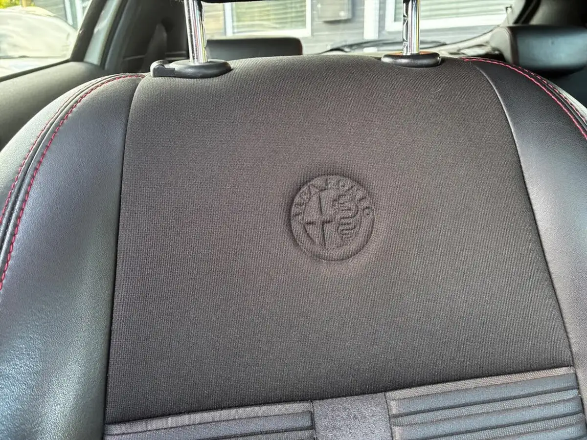 2013-alfa-romeo-giulietta-20td-veloce-140-bhp-big-17