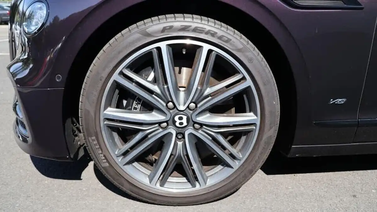 2022-bentley-flying-spur-40-v8-big-12