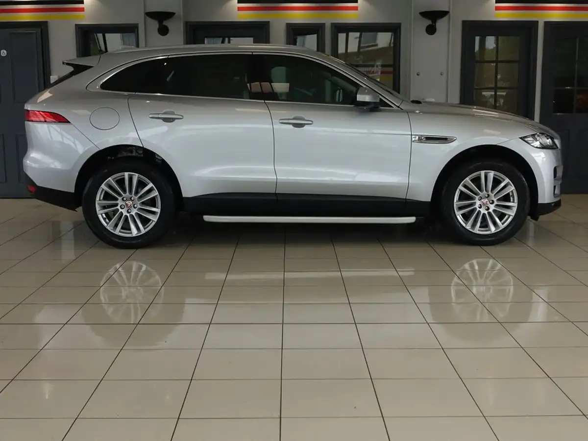 2017-jaguar-f-pace-30td-portfolio-big-6