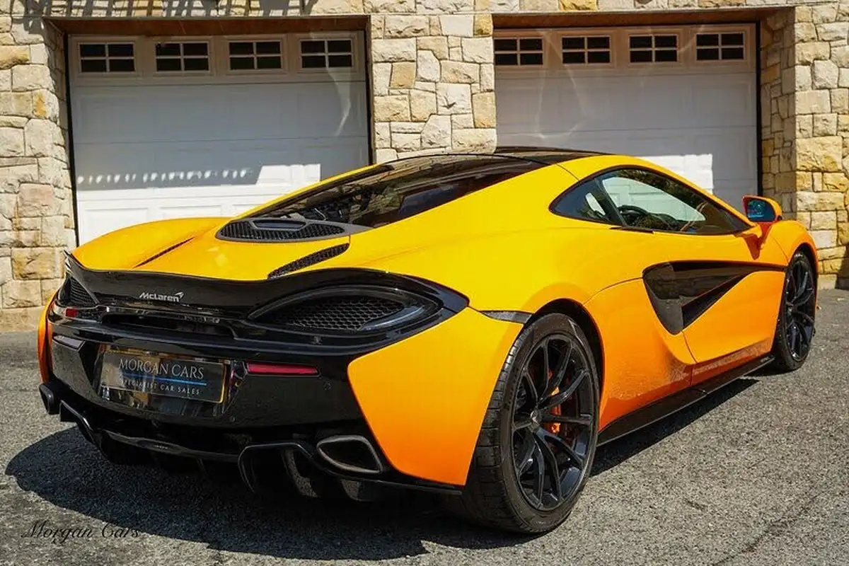 2020-mclaren-570gt-38-big-17