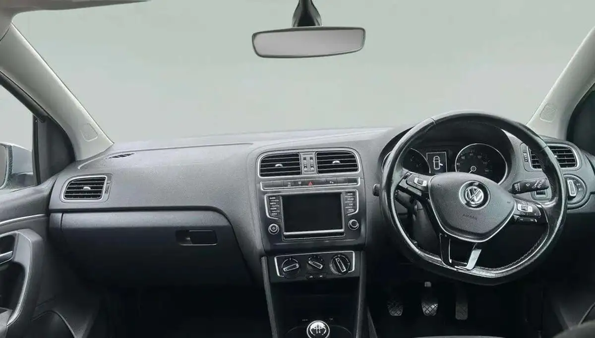 2017-volkswagen-polo-12-tsi-match-edition-ss-5d-big-2