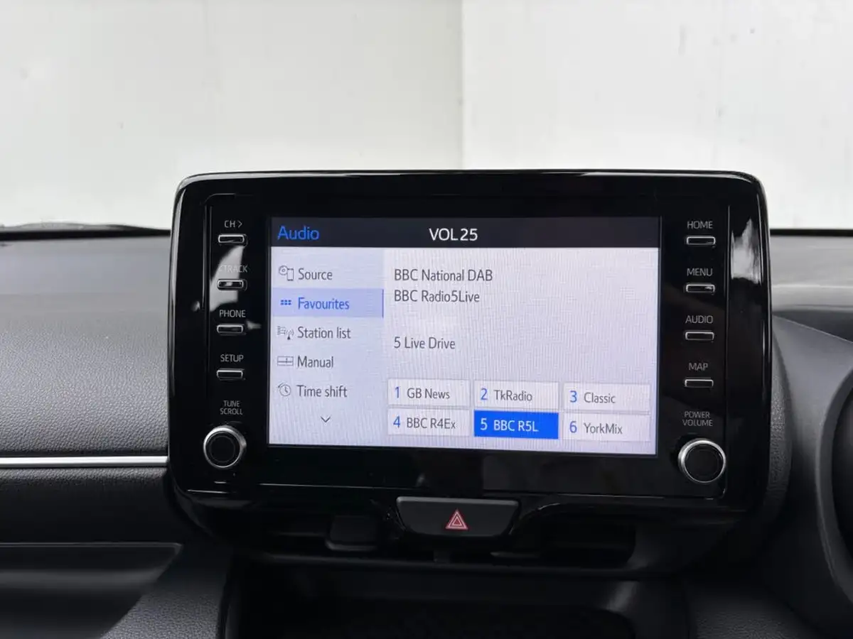 2023-mazda-mazda2-15-agile-big-33