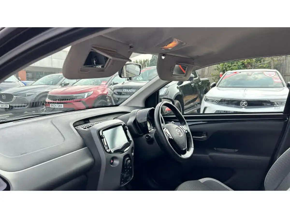 2021-toyota-aygo-10-vvt-i-x-play-tss-big-22