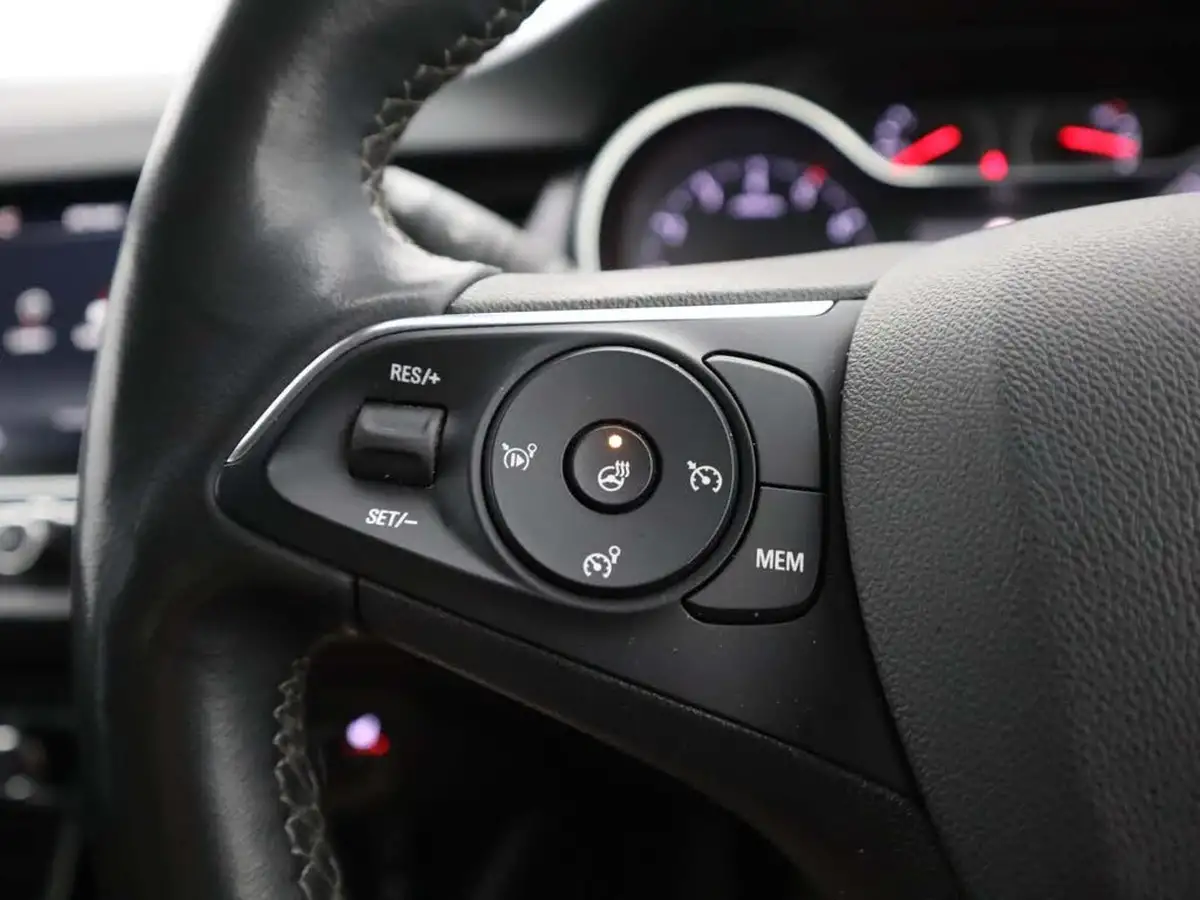 2021-vauxhall-crossland-12-ultimate-nav-big-33