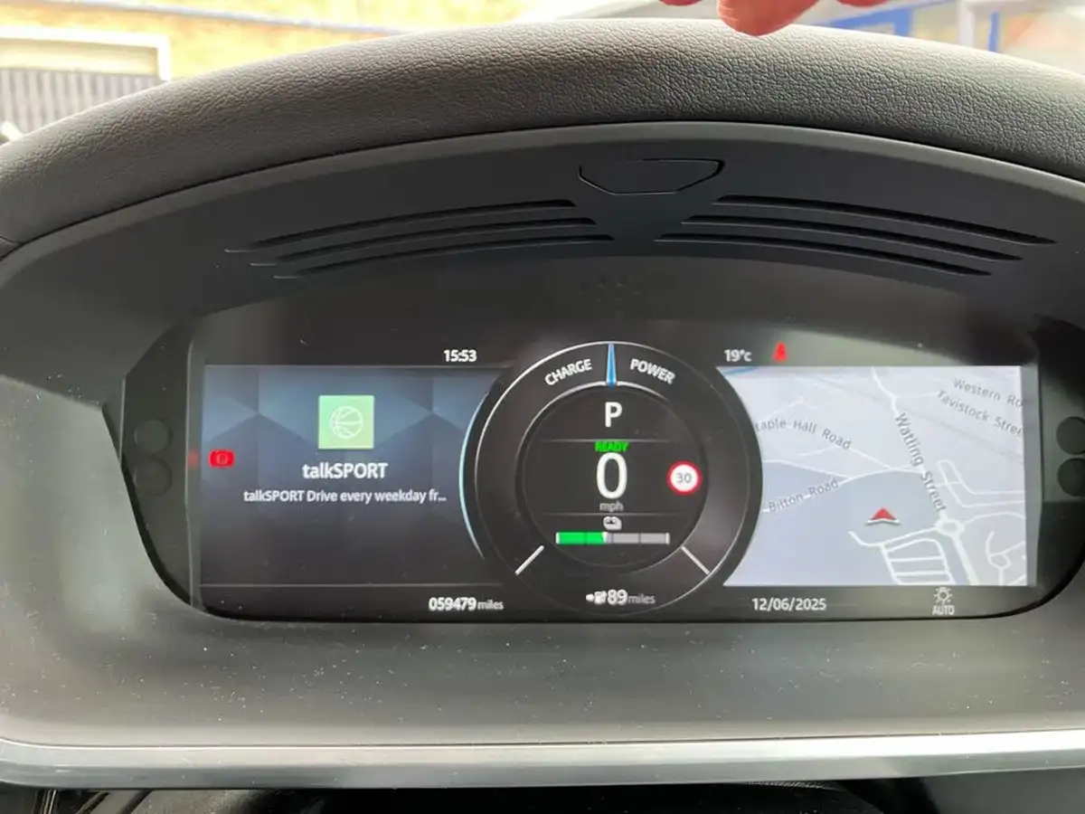 2020-jaguar-i-pace-ev400-hse-big-15