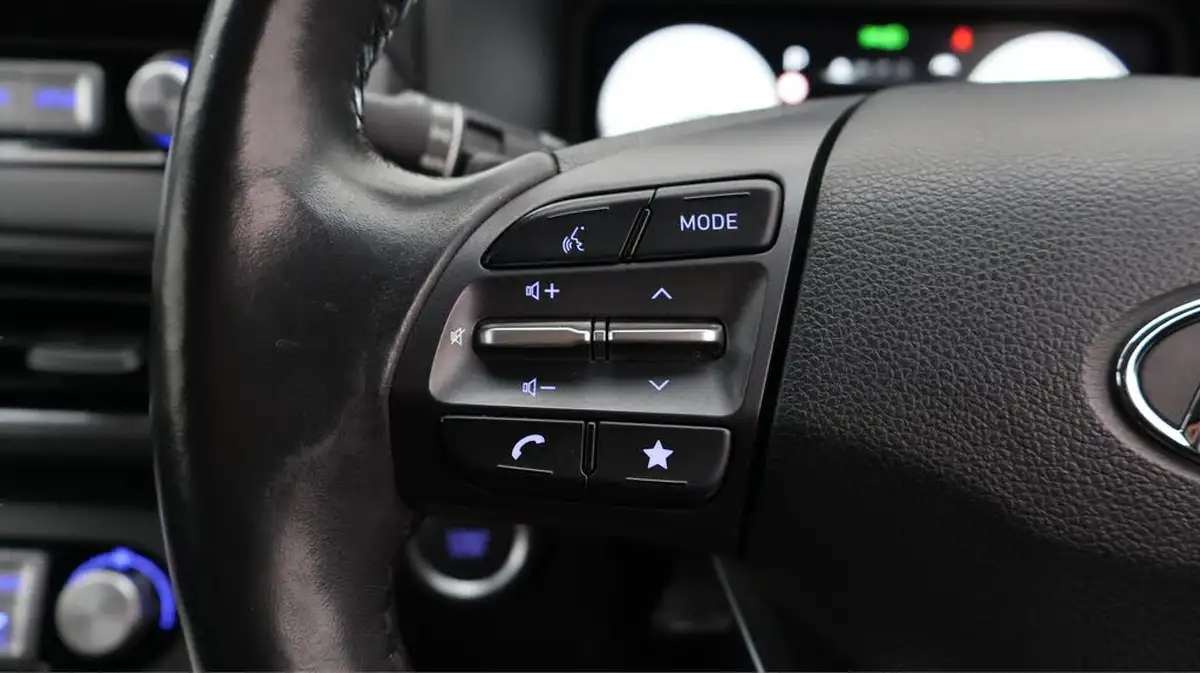 2021-hyundai-kona-e-premium-204ps-64kwh-7kw-obc-big-23