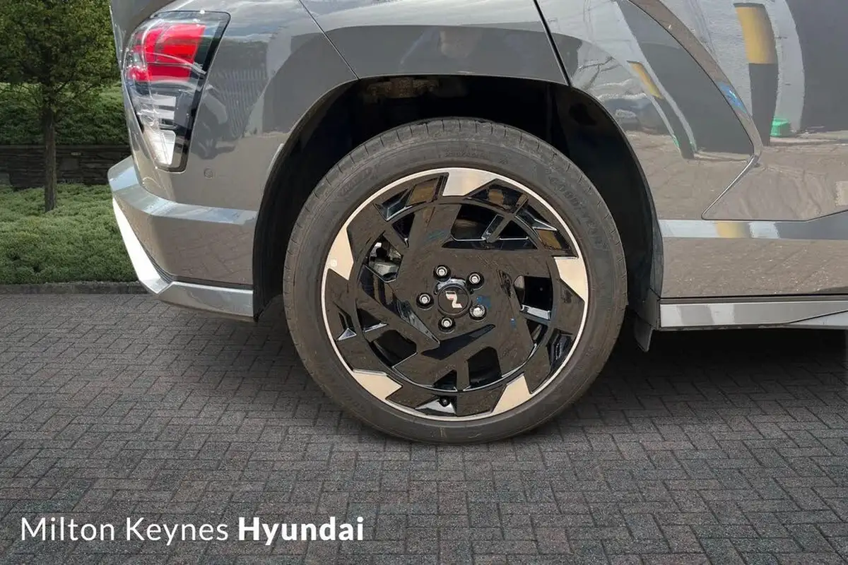 2024-hyundai-kona-e-n-line-s-big-18
