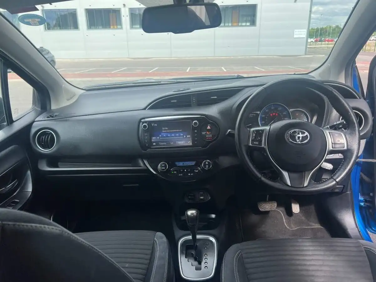 2015-toyota-yaris-15-vvt-i-excel-hybrid-15in-big-20