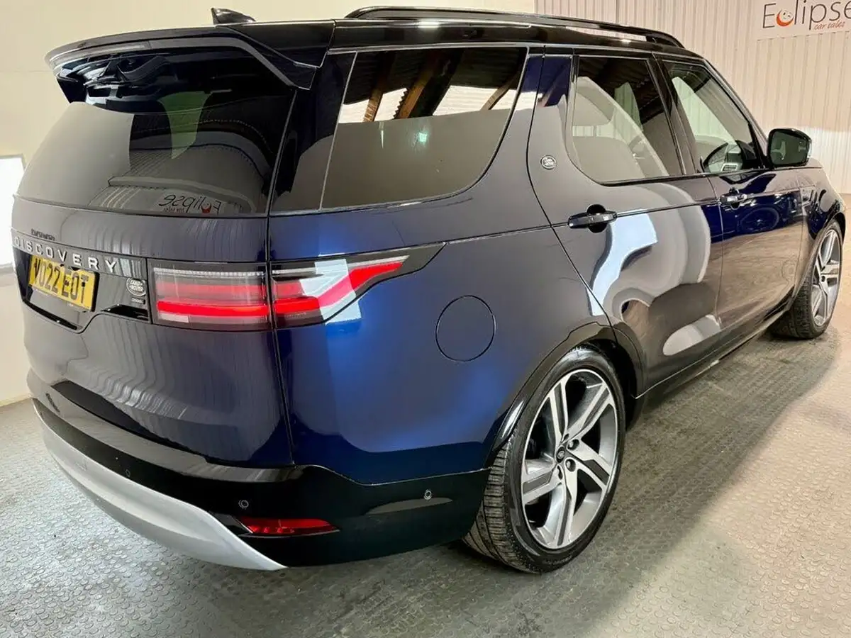 2022-land-rover-discovery-30-d300-metropolitan-edition-big-4