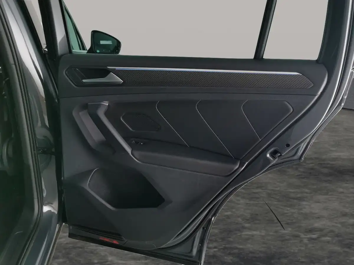 2021-volkswagen-tiguan-15-tsi-r-line-big-40