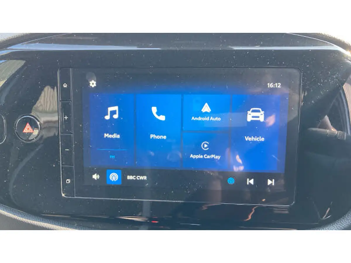 2024-toyota-aygo-x-10-vvt-i-edge-big-30