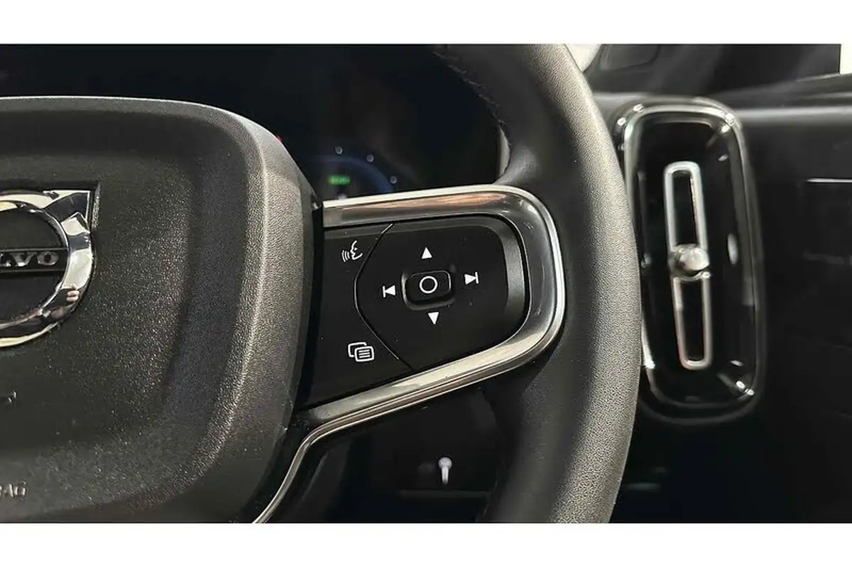 2022-volvo-c40-e-twin-recharge-pro-big-48