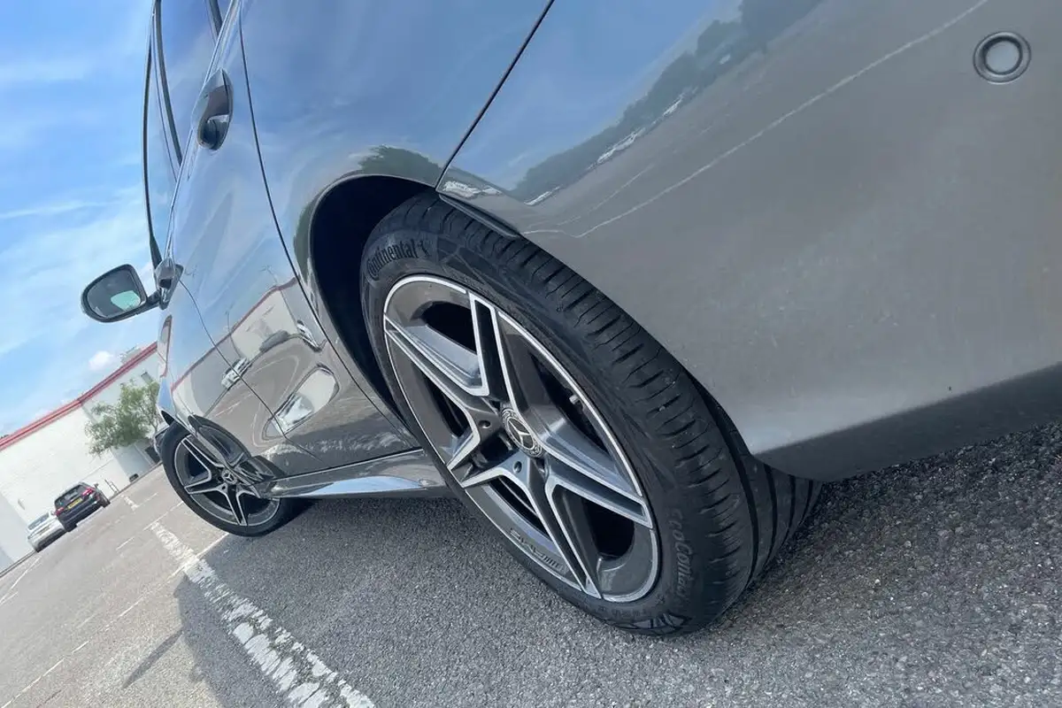 2020-mercedes-benz-c-class-20d-c300d-amg-line-edition-244ps-premium-saloon-4d-big-19