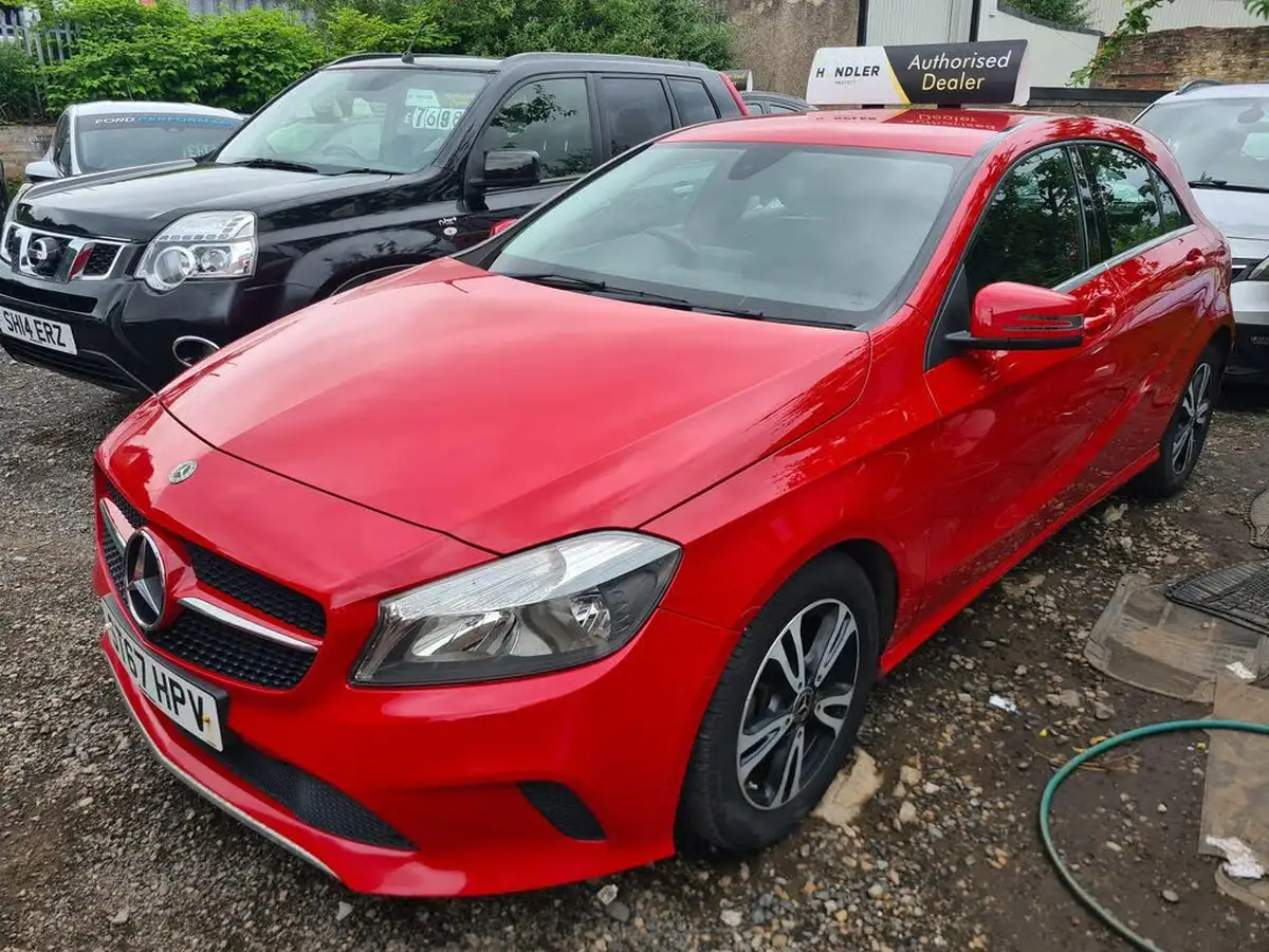 2017-mercedes-benz-a-class-15d-a180d-se-ss-big-4