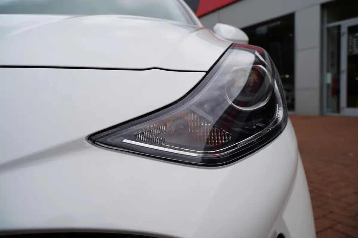2024-hyundai-i10-12-premium-84ps-big-14