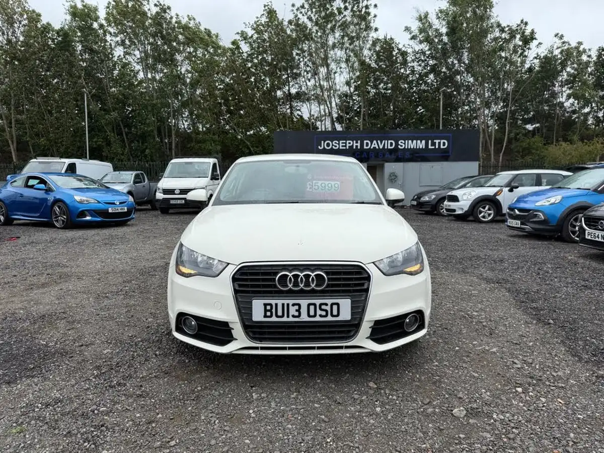 2013-audi-a1-14-sport-tfsi-122ps-hatchback-3d-1390cc-big-5