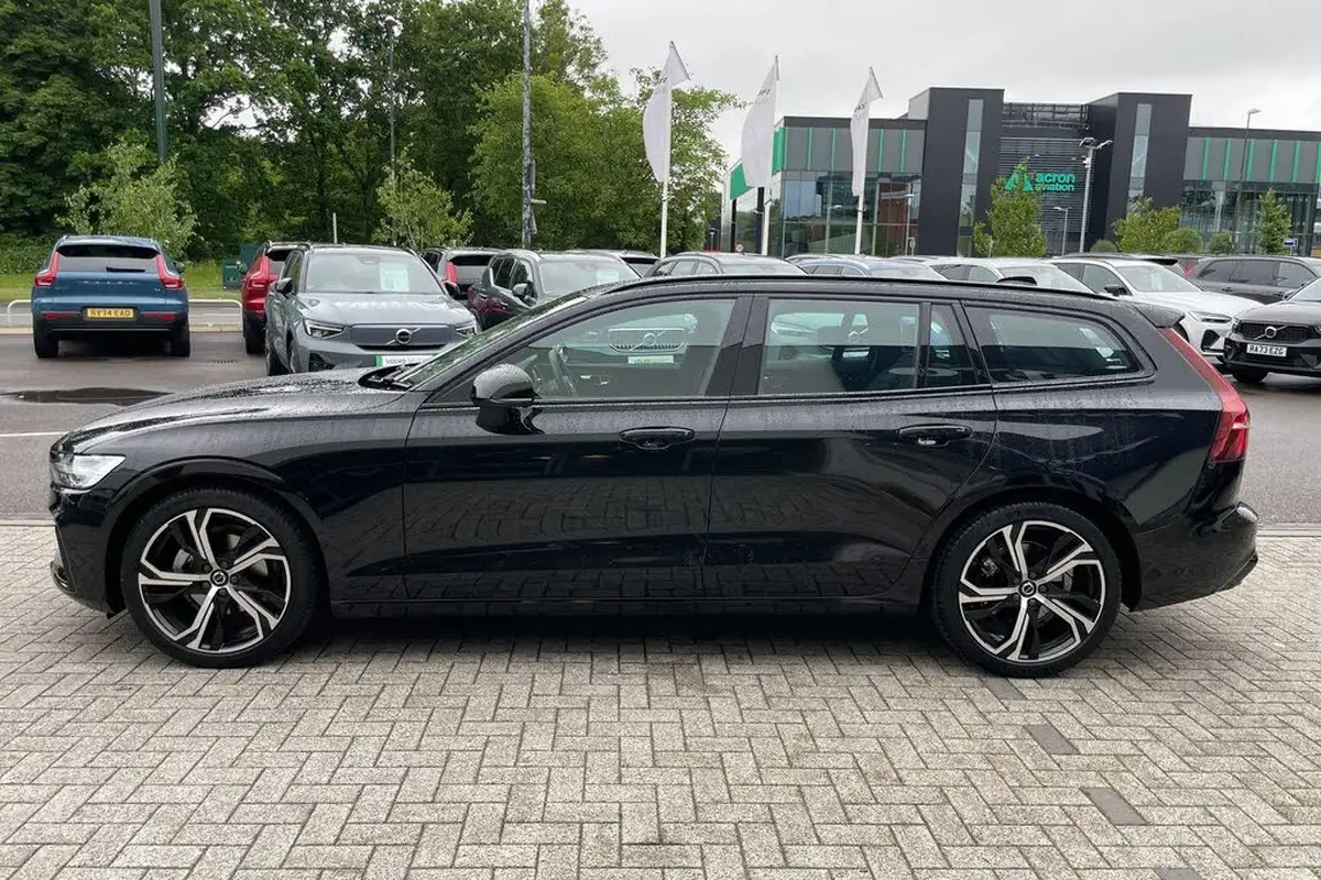 2025-volvo-v60-20-b4-plus-station-wagon-big-9