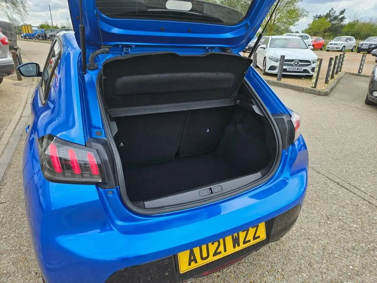 2021-peugeot-208-12-puretech-allure-100bhp-big-6
