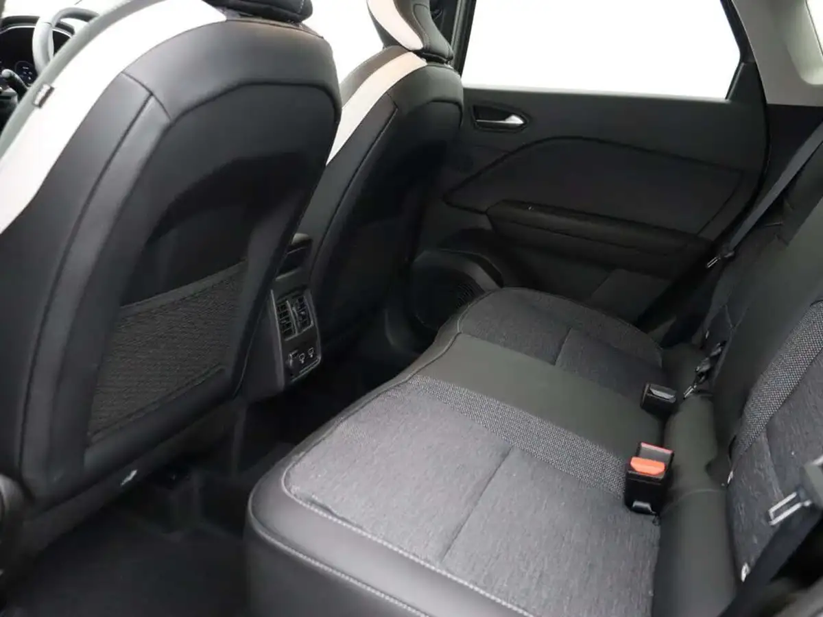 2023-renault-captur-16-techno-160ps-plug-in-big-12