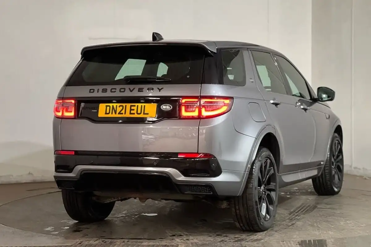 2021-land-rover-discovery-sport-15-p300e-r-dynamic-hse-big-24