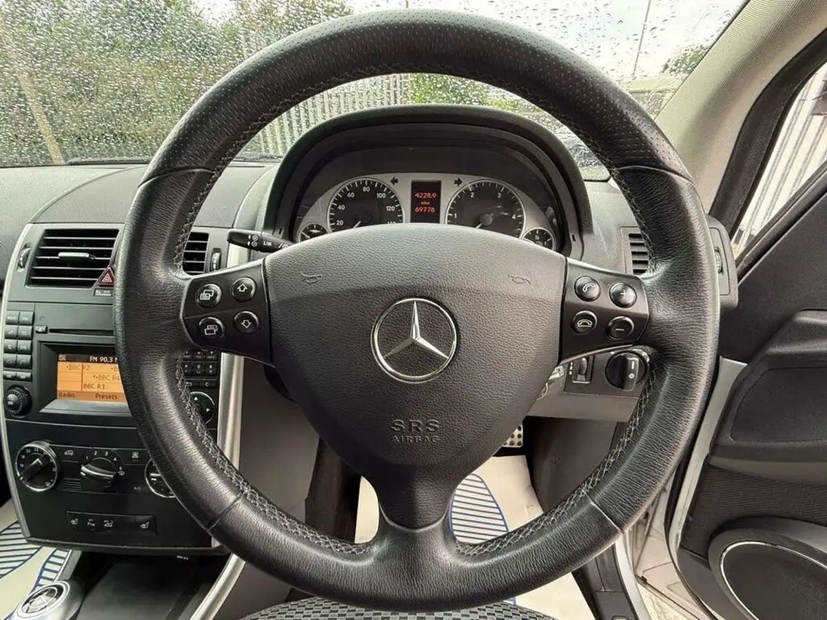 2012-mercedes-benz-a-class-20td-a180-avantgarde-se-cvt-big-20