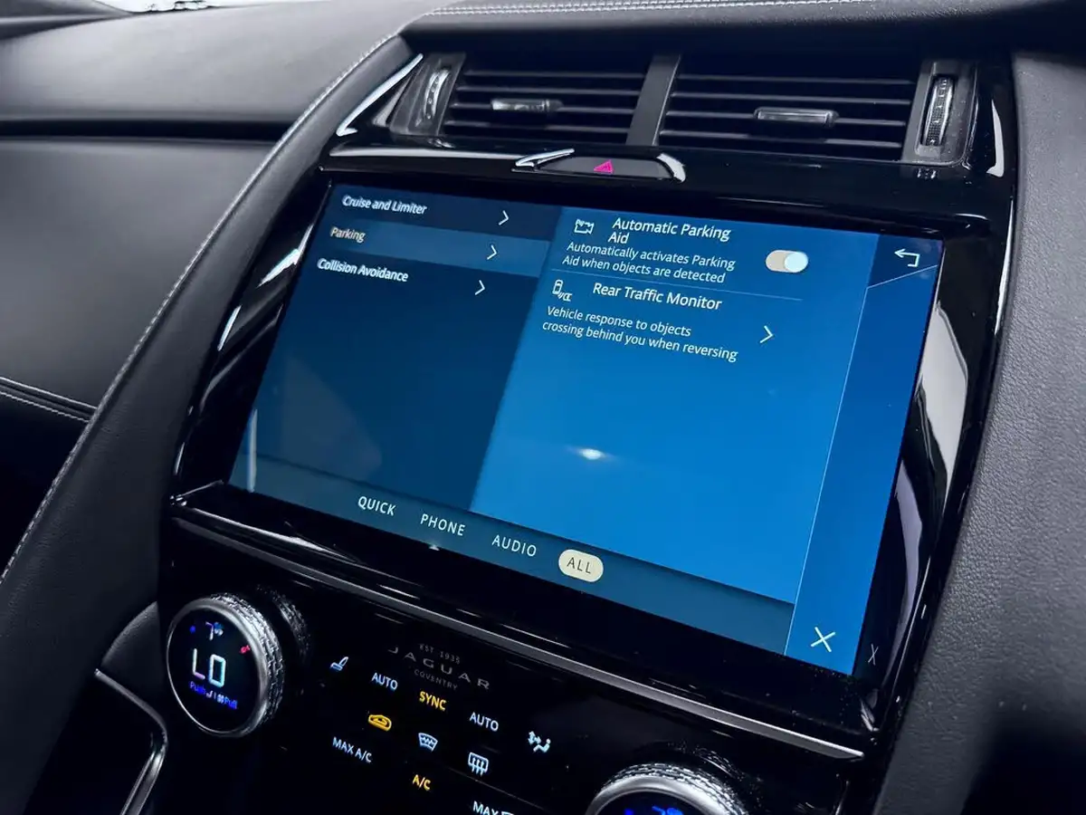 2021-jaguar-e-pace-20-d200-r-dynamic-hse-big-54