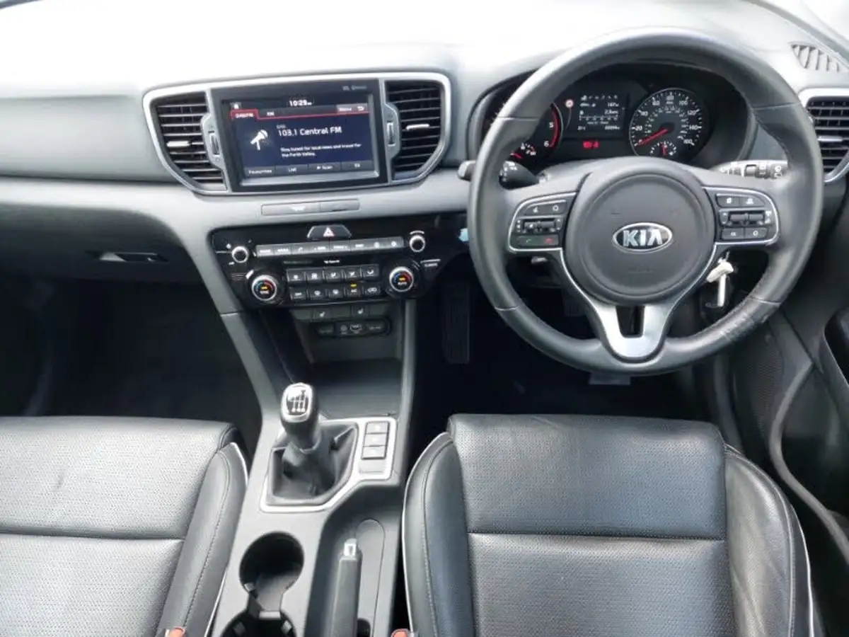 2017-kia-sportage-17crdi-3-114bhp-big-2