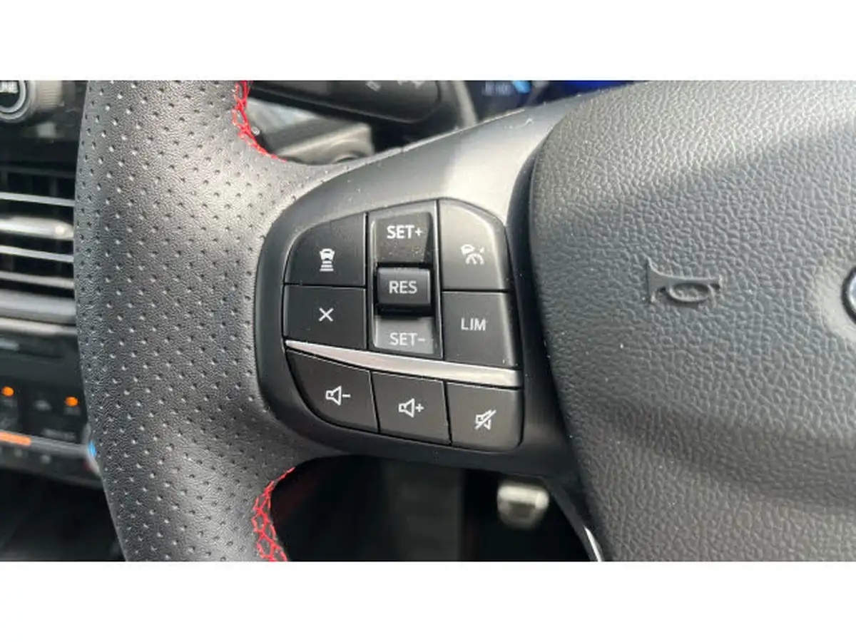 2023-ford-kuga-15t-black-package-edition-big-24
