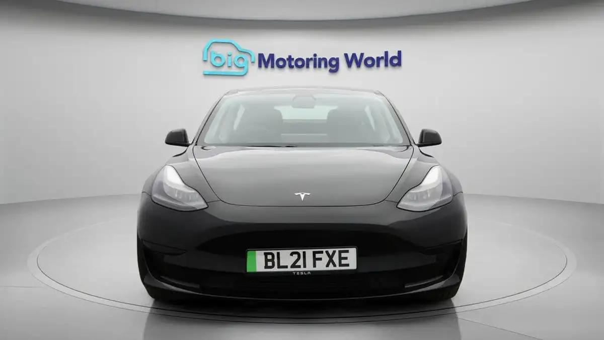 2021-tesla-model-3-e-standard-plus-big-2