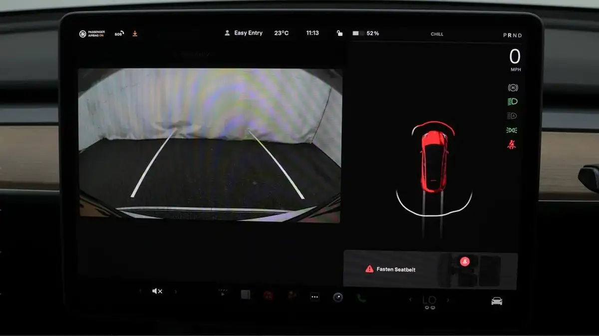 2022-tesla-model-y-e-long-range-big-25
