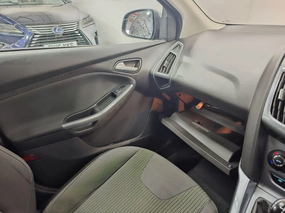 2014-ford-focus-10-titanium-navigator-scti-125ps-hatchback-big-78