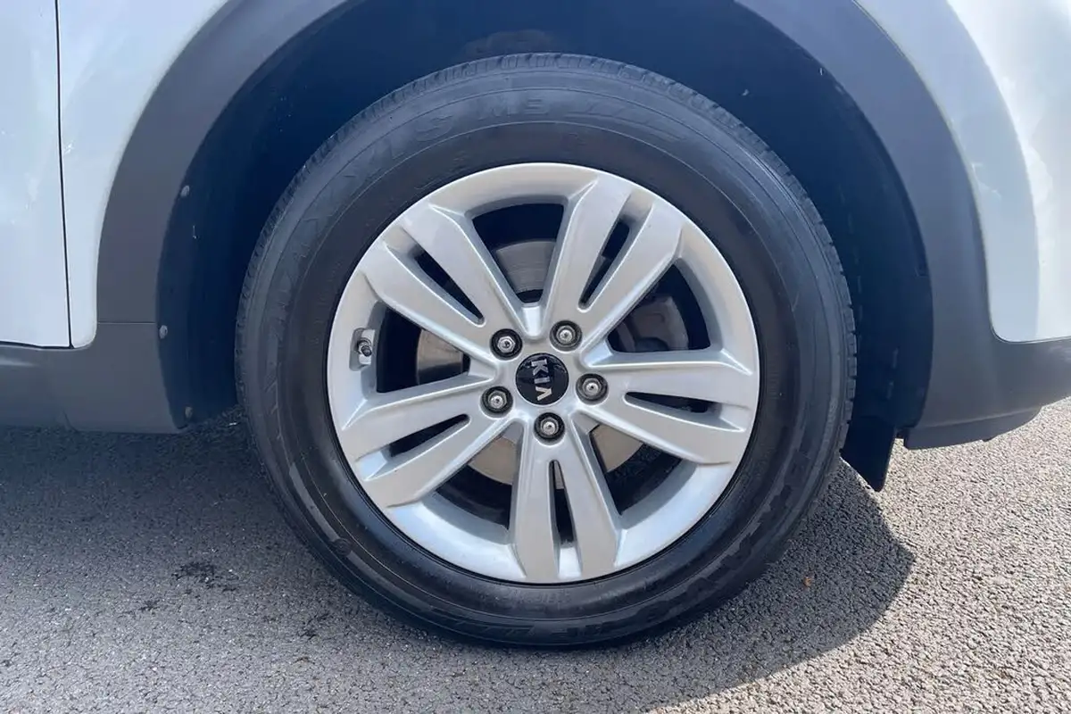 2017-kia-sportage-17crdi-2-114bhp-big-8