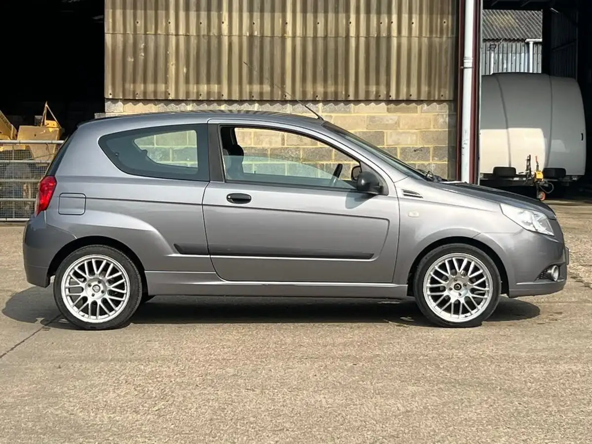 2011-chevrolet-aveo-12-s-3d-big-3