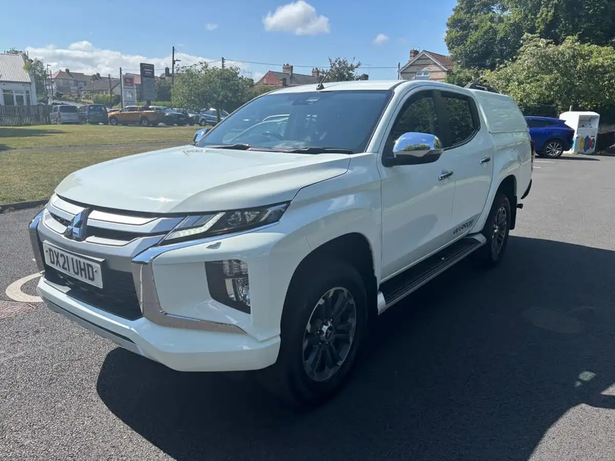 2021-mitsubishi-l200-22di-d-warrior-big-2