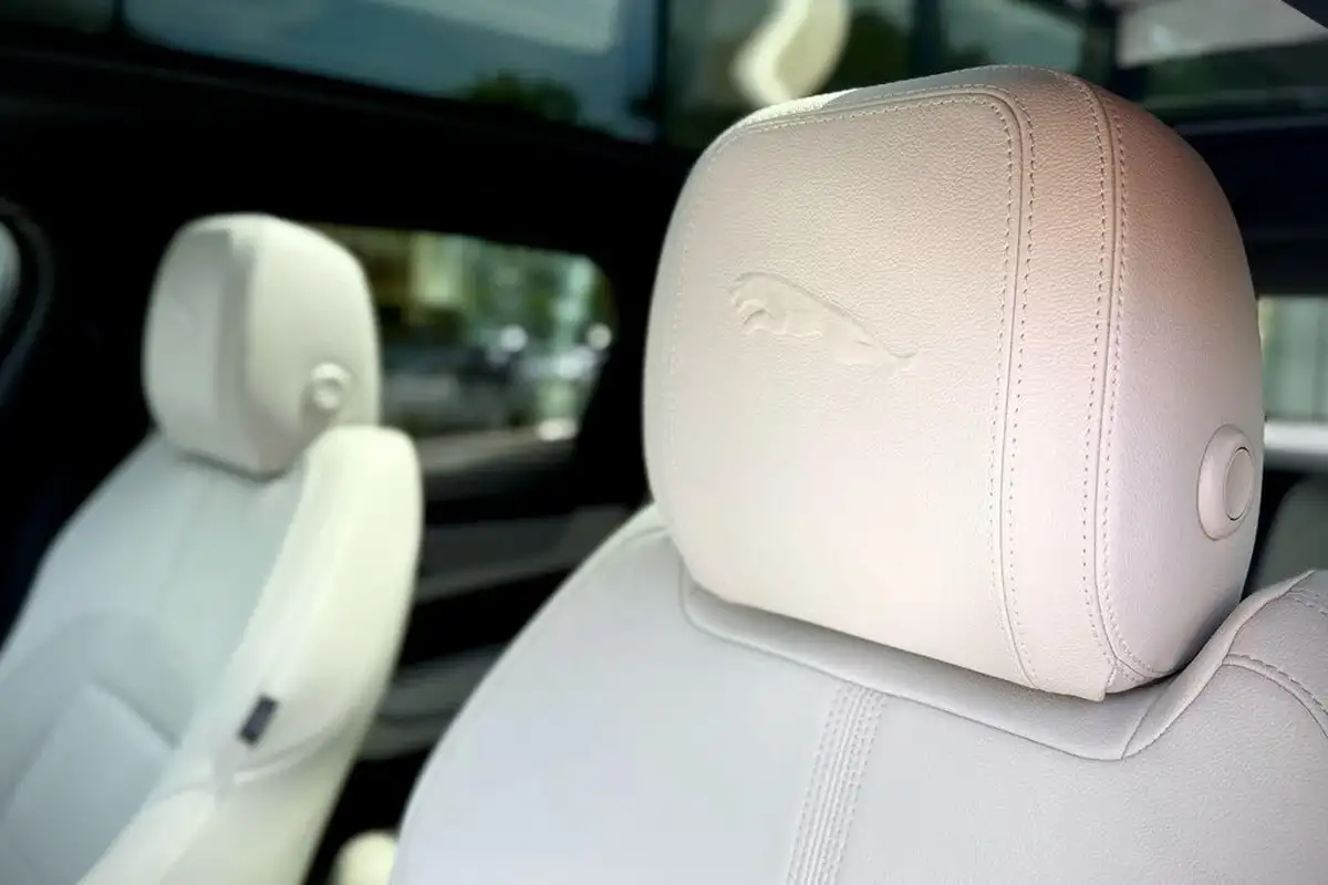 2023-jaguar-f-pace-20-p250-r-dynamic-se-black-big-46