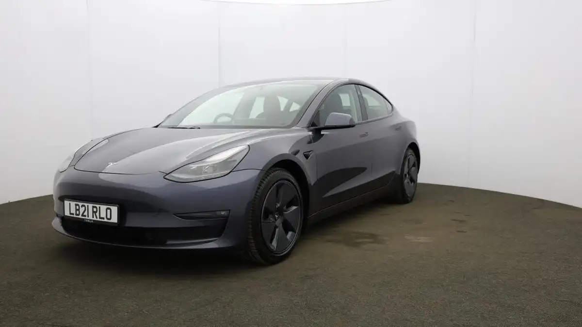 2021-tesla-model-3-e-long-range-4x4-big-40