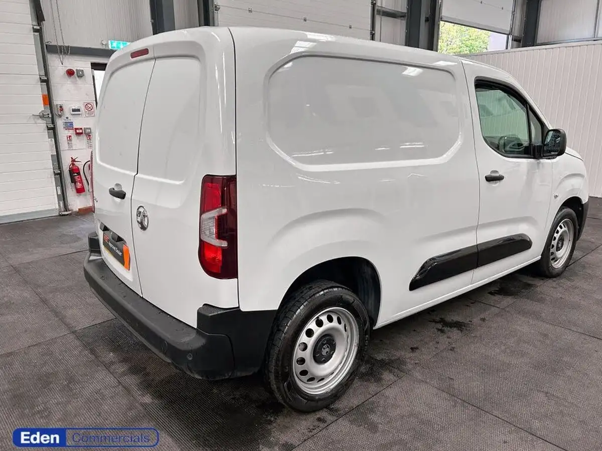 2024-vauxhall-combo-15cdti-prime-100pseu6e-big-4