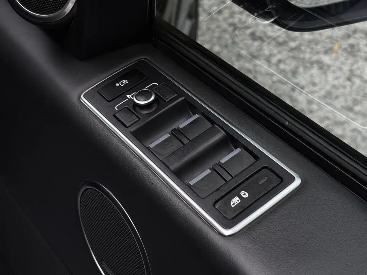 2013-land-rover-range-rover-44-sdv8-autobiography-big-53