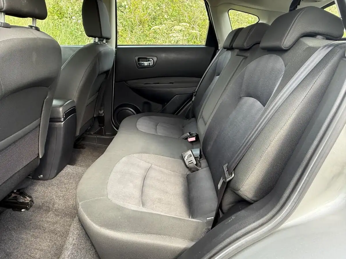2010-nissan-qashqai-15td-acenta-big-17