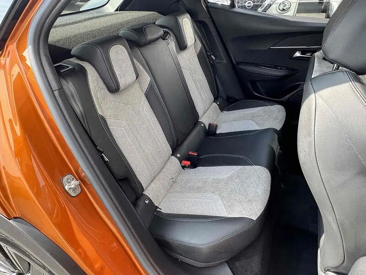 2021-peugeot-2008-suv-e-gt-premium-big-25