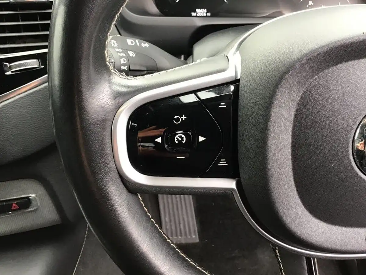 2020-volvo-xc90-20td-b5-r-design-big-14