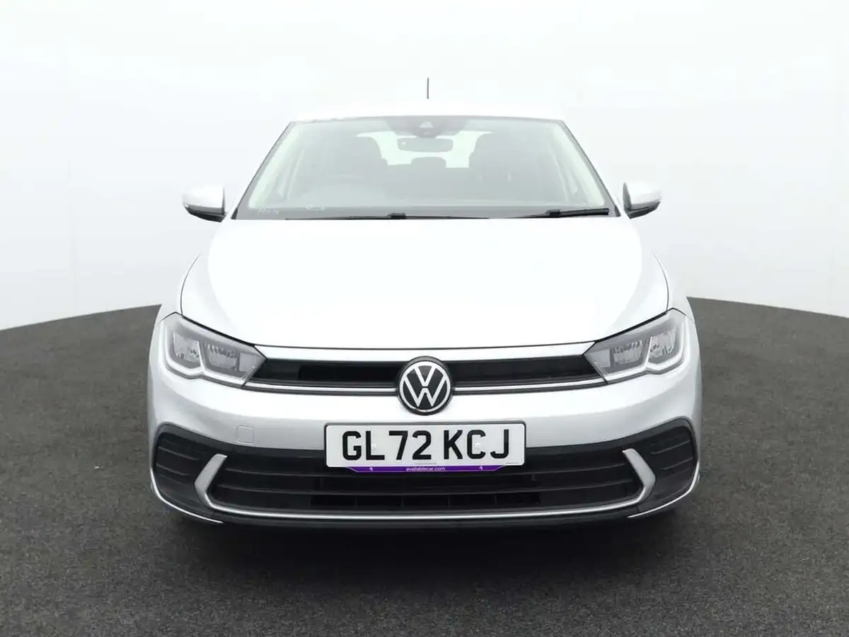 2022-volkswagen-polo-10-life-big-1
