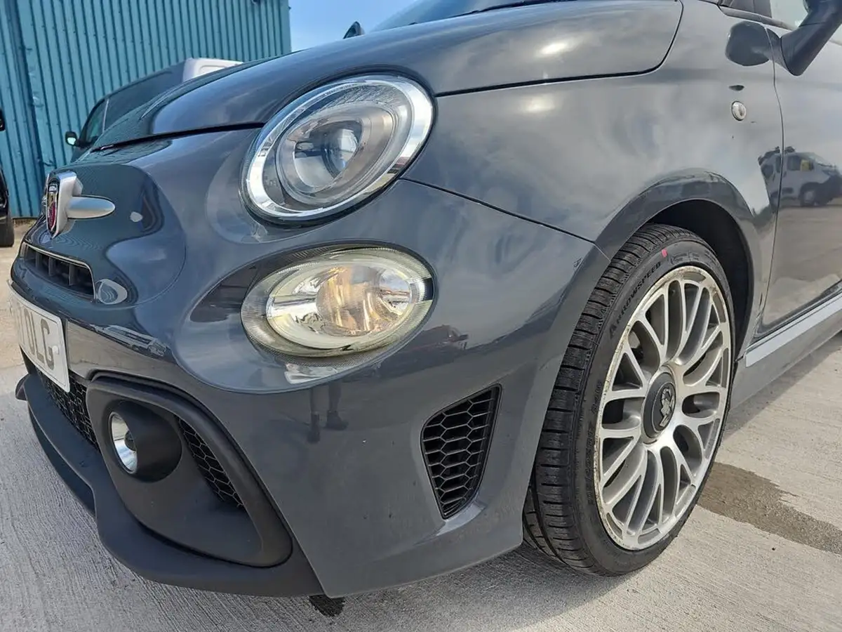 2017-abarth-595-14-tjet-big-17