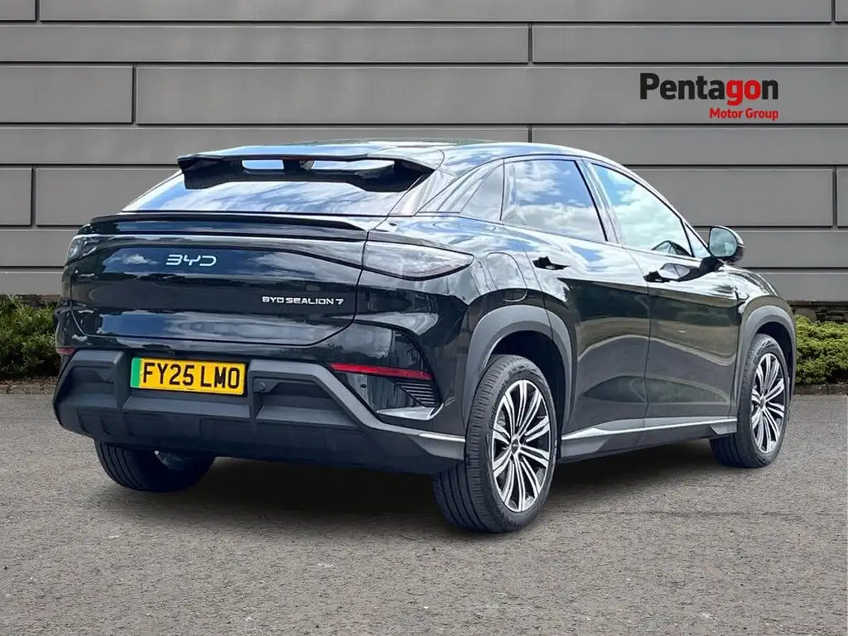 2025-byd-sealion-7-e-comfort-big-4