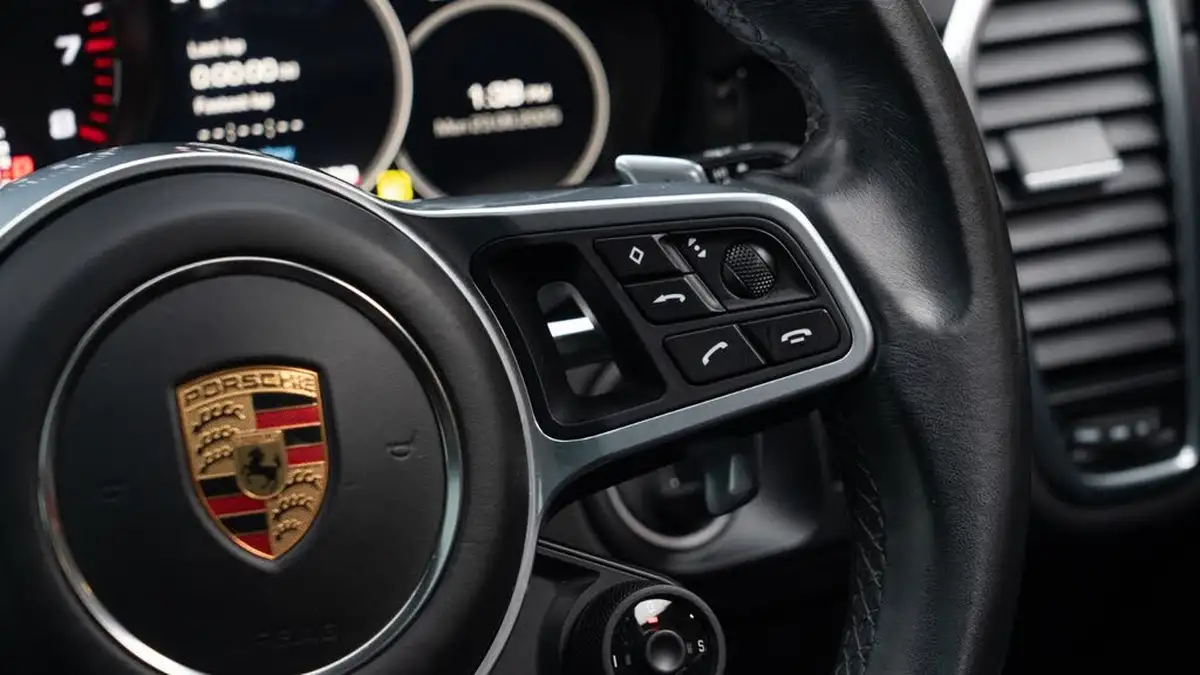 2020-porsche-cayenne-40-v8-gts-coupe-big-21