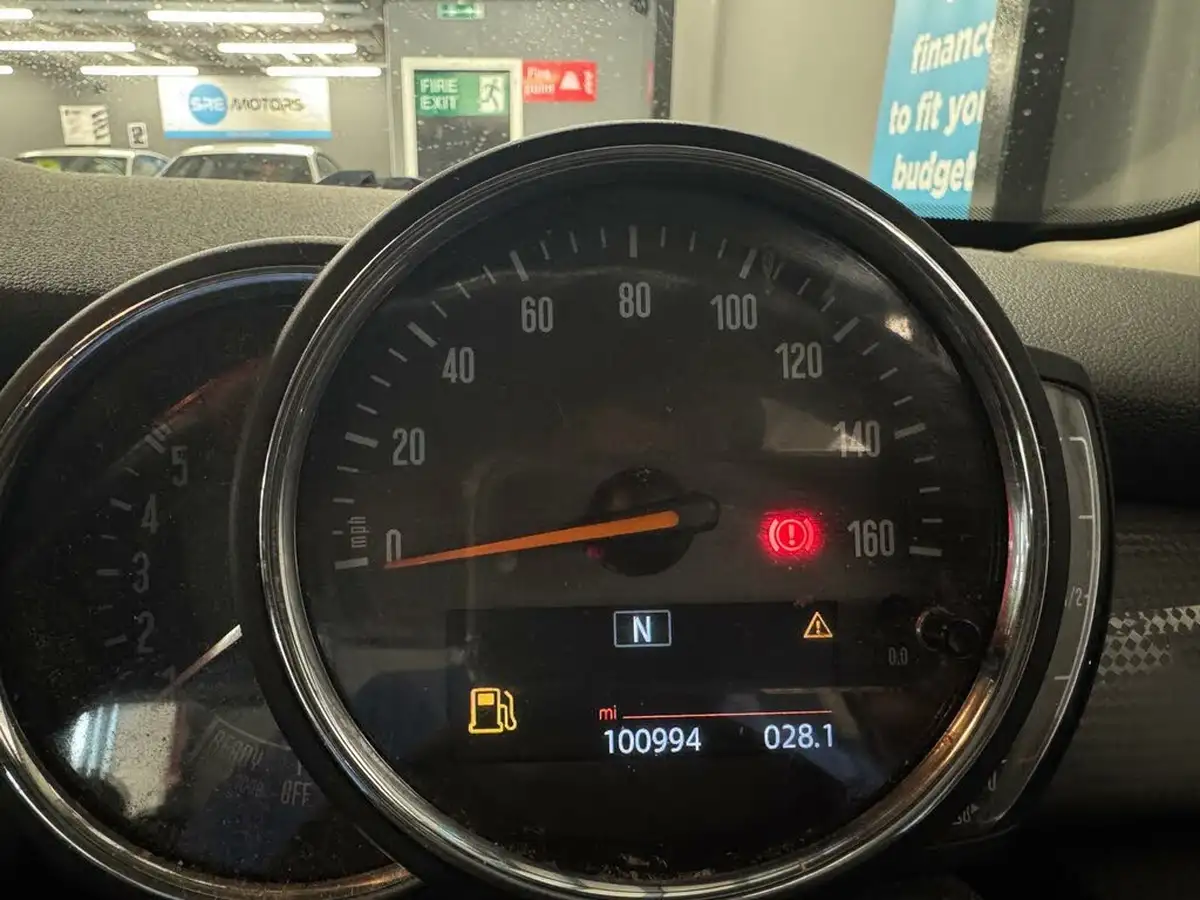 2017-mini-cooper-15td-cooper-d-ss-hatchback-5d-big-23