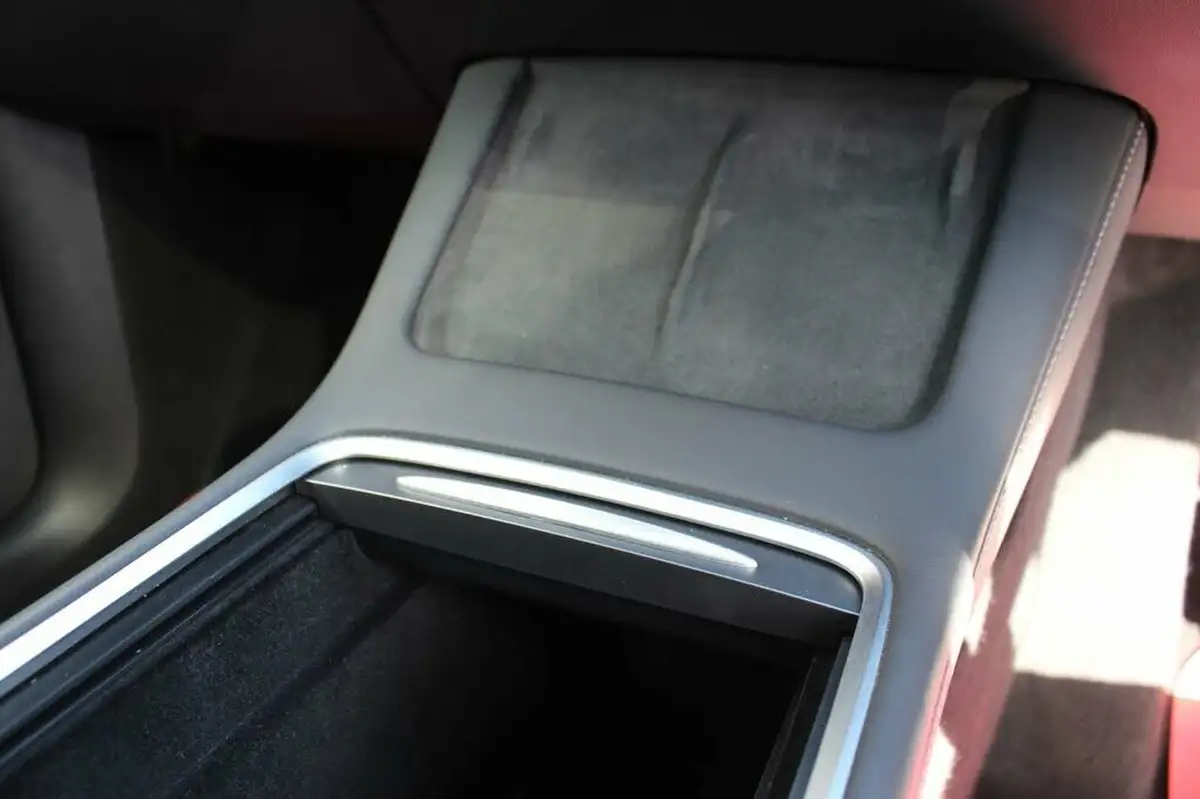2022-tesla-model-y-e-performance-big-20