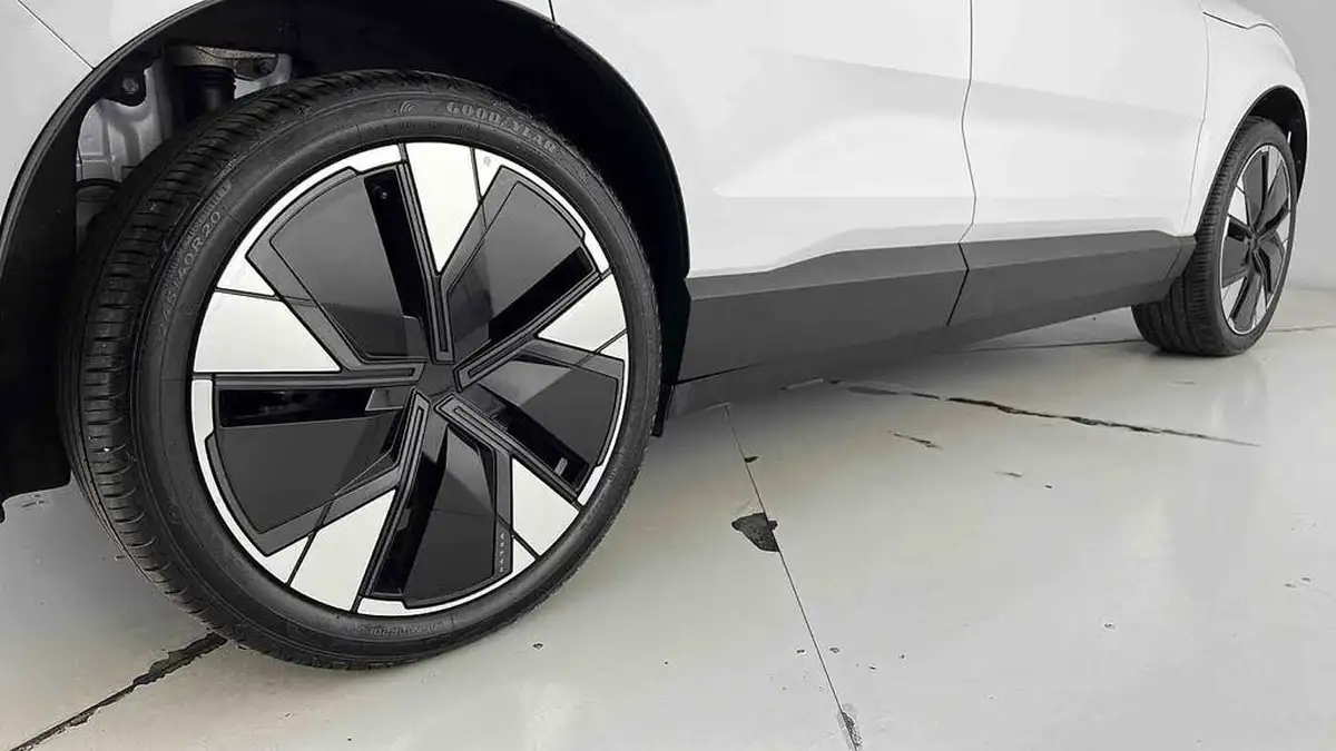 2024-volvo-ex30-e-single-motor-ultra-big-29
