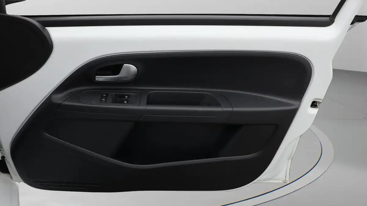 2018-volkswagen-up-10-move-up-ss-5d-big-15