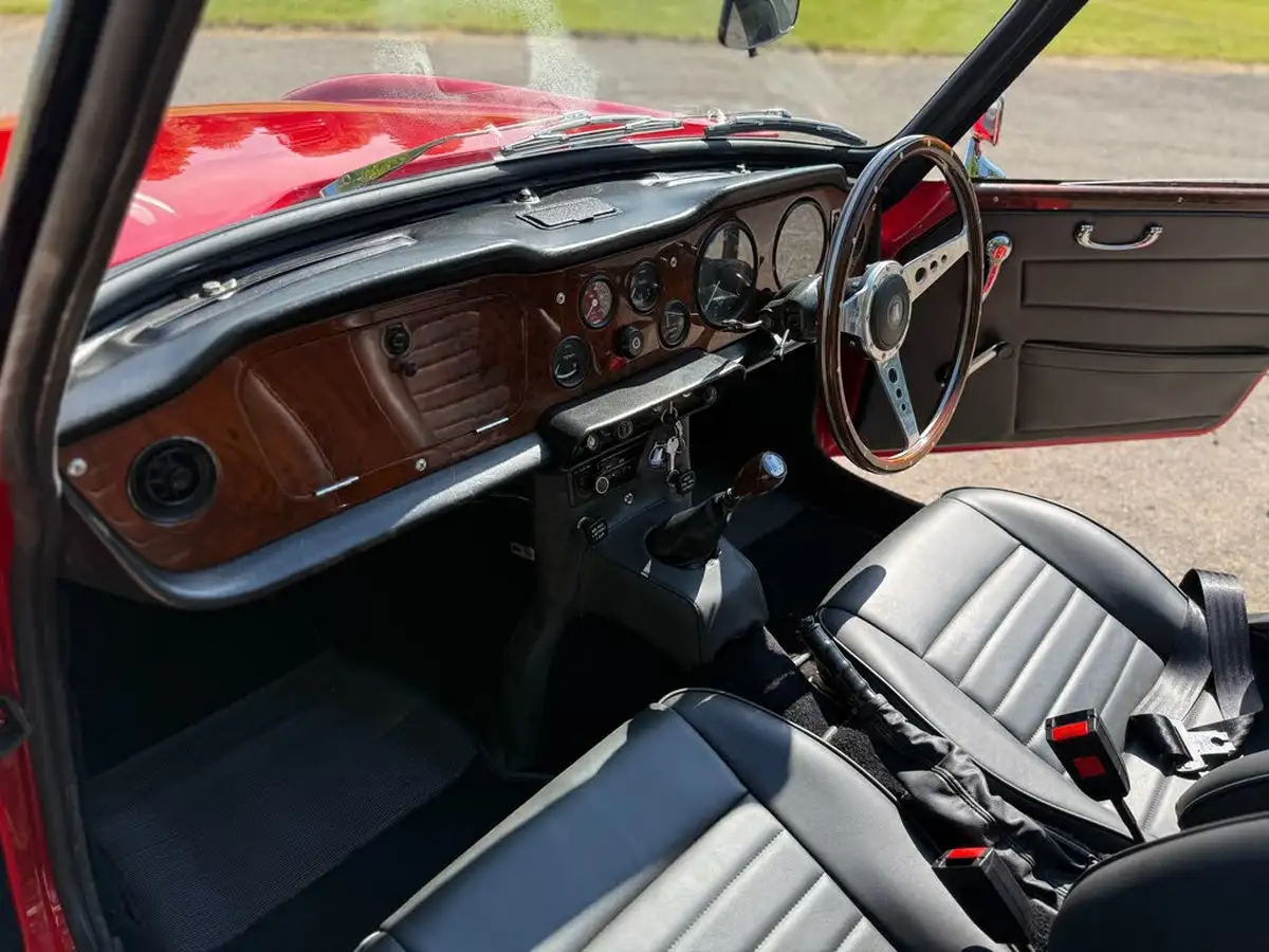 1971-triumph-tr6-convertible-big-27